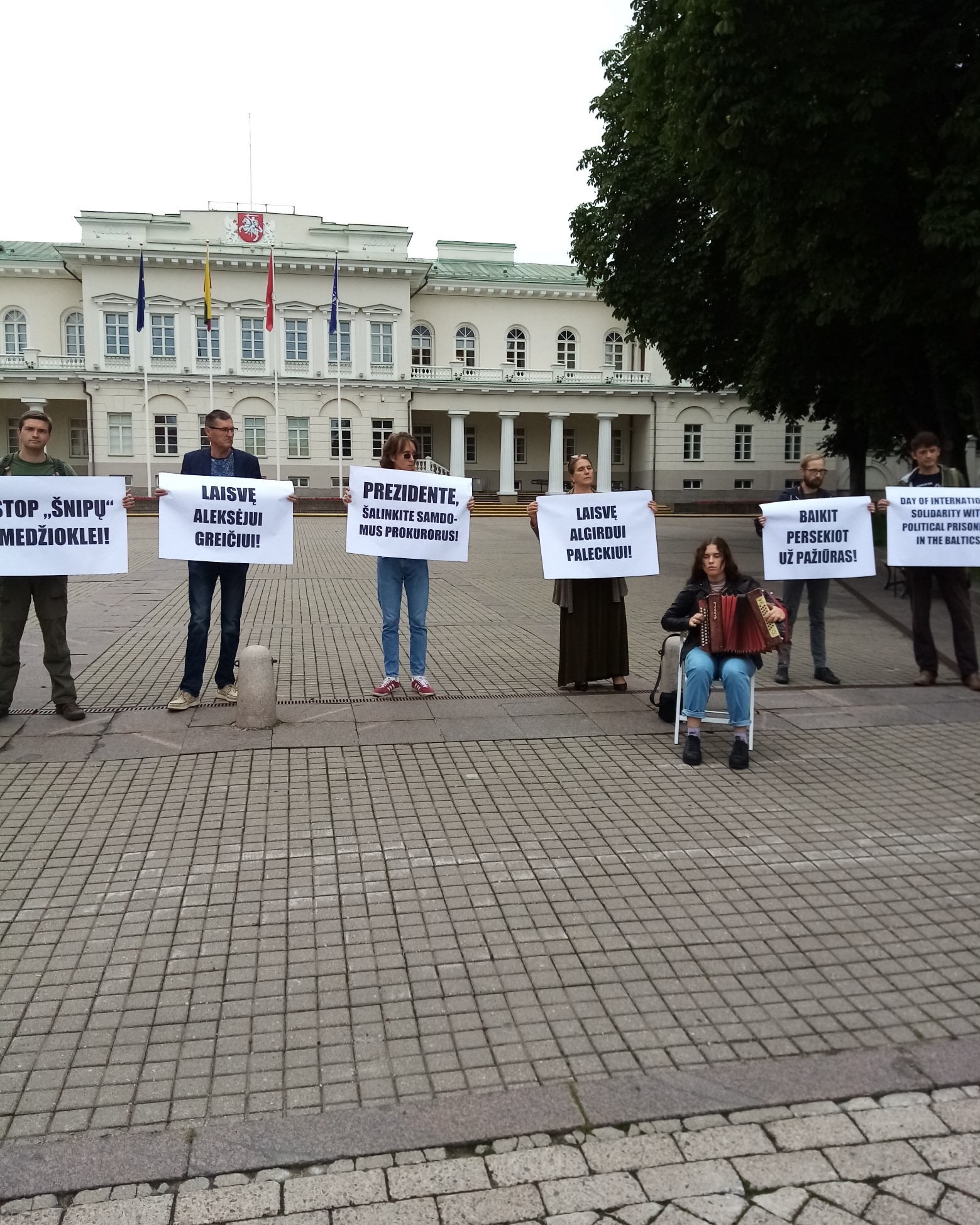 Литва: Все инакомыслящие – “русские шпионы”?